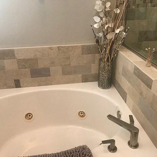 Custom tub surround in Loma Linda, CA from Stafford's Discount Carpets